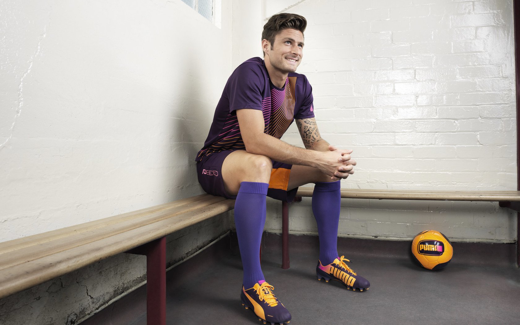 意甲焦点，球员赛后采访讲述场上战术调整的关键点，意甲谈论最多的60秒